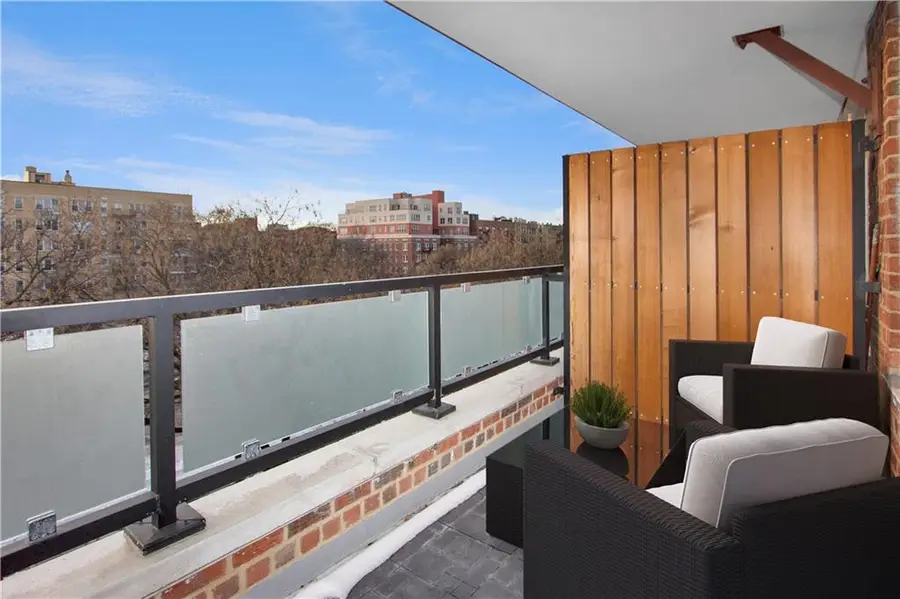 525 Ocean Parkway #4J, Brooklyn, NY 11218 - Image #2