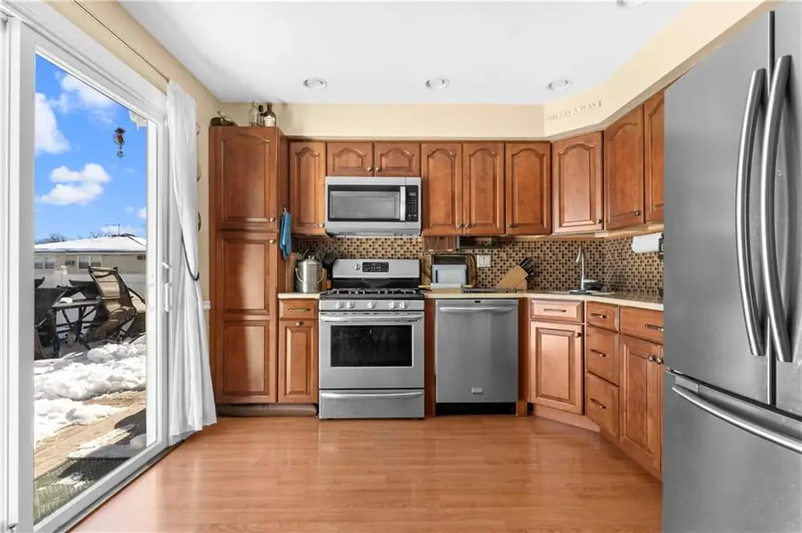 131 Crossfield Avenue, Staten Island, NY 10312 - #3