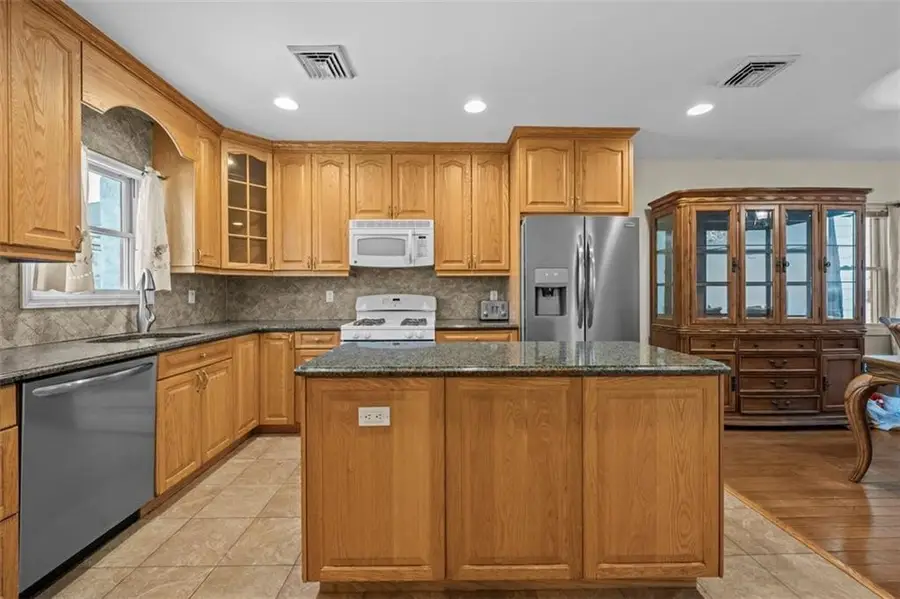 6118 Avenue T, Brooklyn, NY 11234 - #2