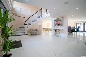 18 Helene Avenue, Merrick, NY 11566 - #2