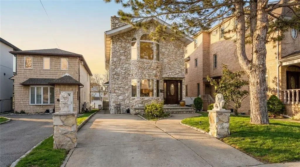 Address Withheld By Seller, Staten Island, NY 10305 - #1