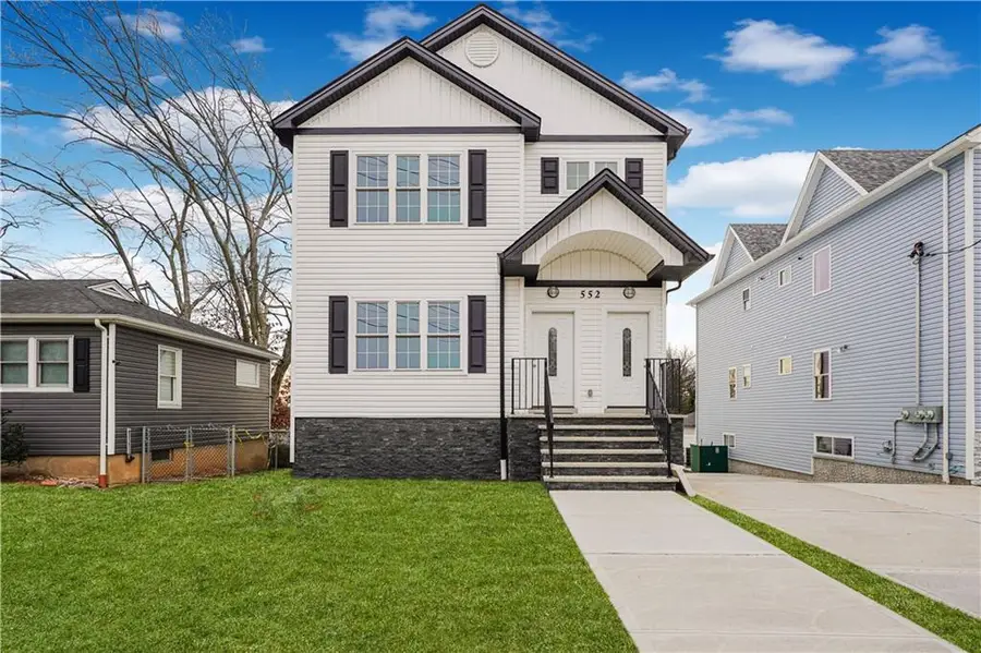 552 Drumgoole Road East, Staten Island, NY 10312 - #2
