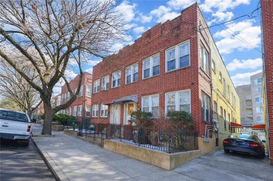 81-20 Dongan Avenue, Elmhurst, NY 11373 - #2