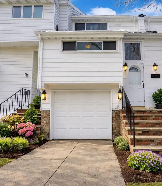 222 Forest Green, Staten Island, NY 10314 - #1