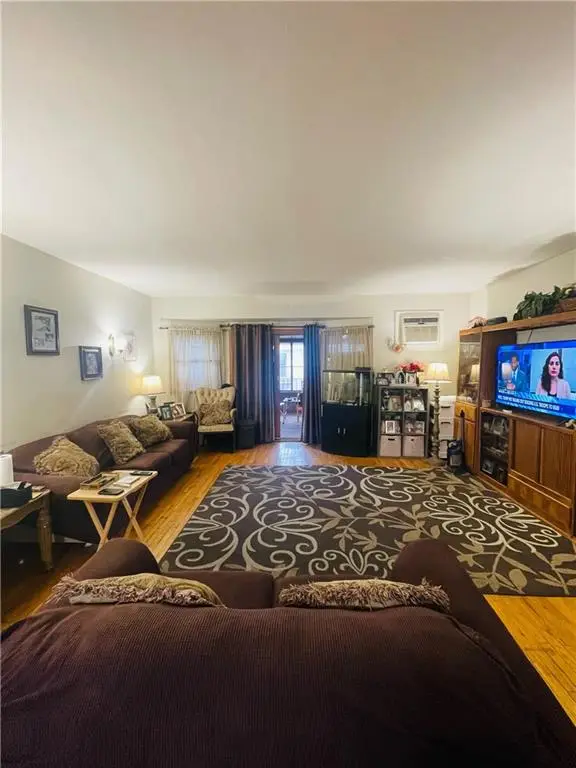 12 Kingsbridge Avenue, Staten Island, NY 10314 - #3