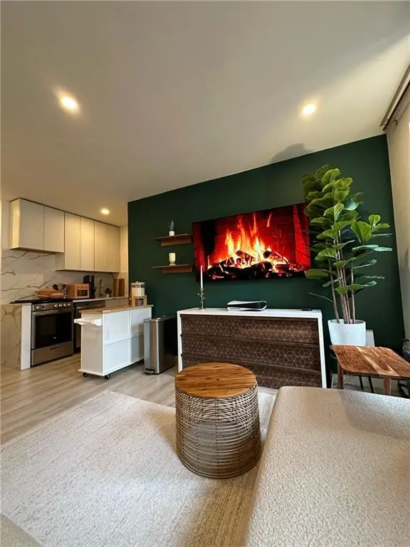 300 8th Avenue #1M, Brooklyn, NY 11215