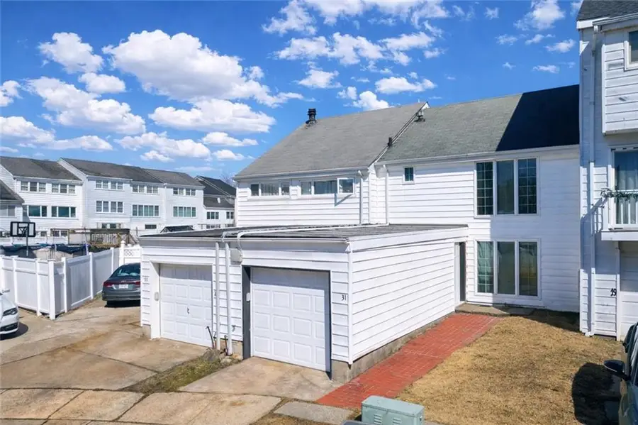 31 Barclay Circle, Staten Island, NY 10312 - #2