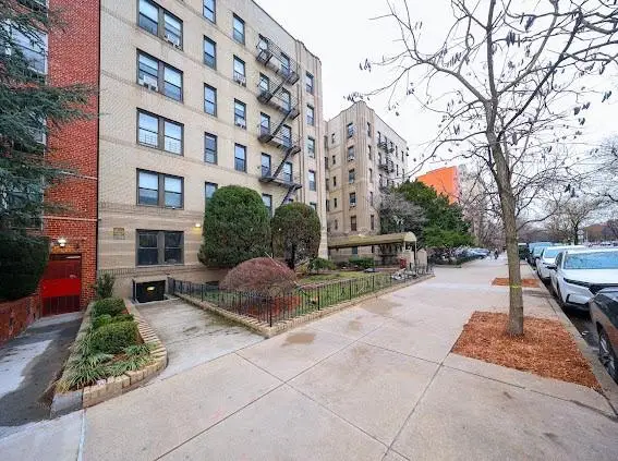 415 Ocean Parkway #3H, Brooklyn, NY 11218 - #2