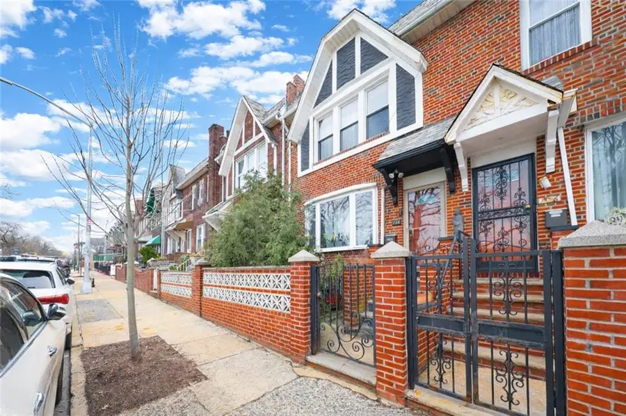 138 Wakeman Place, Brooklyn, NY 11220 - #2