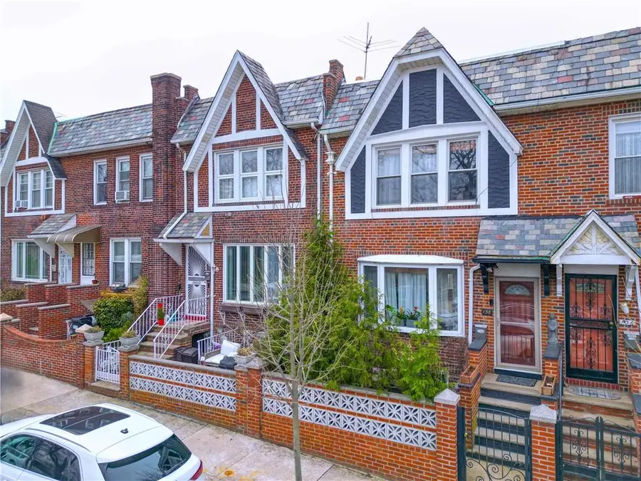 138 Wakeman Place, Brooklyn, NY 11220 - #3