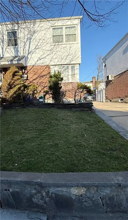 6715 215th Street, Oakland Gardens, NY 11364 - #2