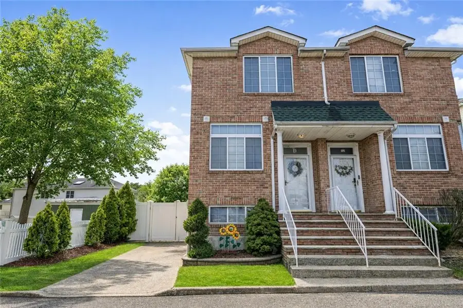 10 Dunhill Lane, Staten Island, NY 10309 - #2