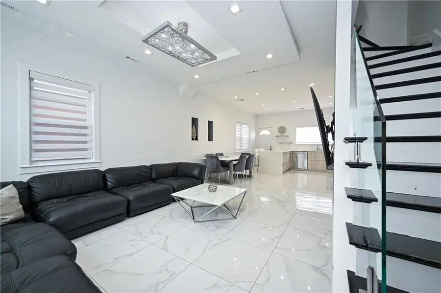 33 Kings Place, Brooklyn, NY 11223 - #3