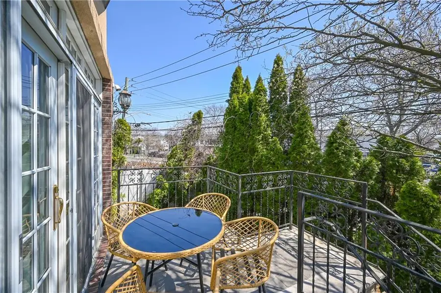 11 Bell Point Drive, Brooklyn, NY 11234 - #3