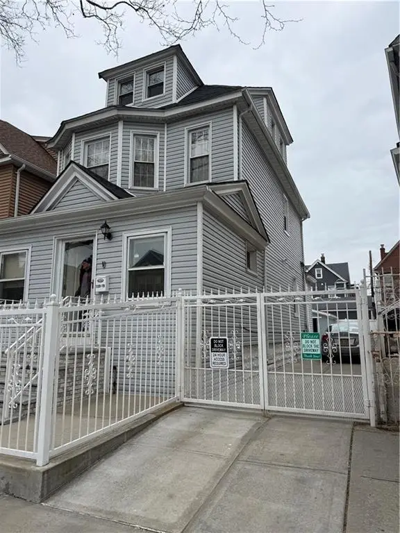 139-19 88th Road, Jamaica, NY 11435 - #1