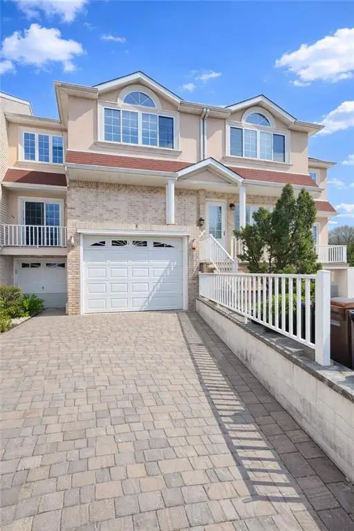 205 Essex Drive, Staten Island, NY 10314 - #2