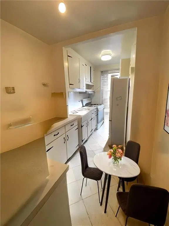 2209 Knapp Street #5G, Brooklyn, NY 11229