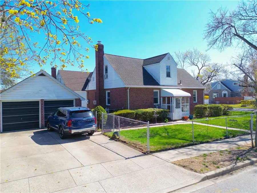 54 Rose Lane, New Hyde Park, NY 11040 - #3