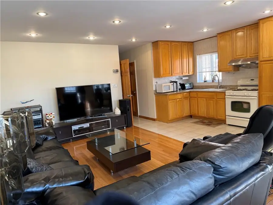 1066 East 100th Street, Brooklyn, NY 11236 - #3