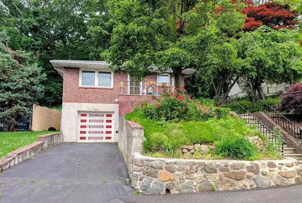 80 Cedar Terrace, Staten  Island, NY 10304