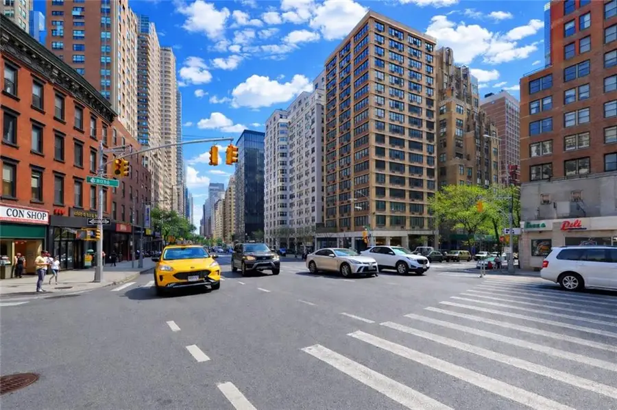 301 East 45th Street #9A, New York, NY 10017 - #2