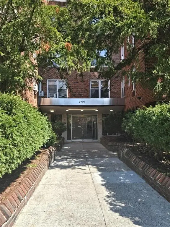 2727 Ocean Parkway #18D, Brooklyn, NY 11235