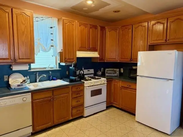 27 Aster Court, Brooklyn, NY 11229 - #2