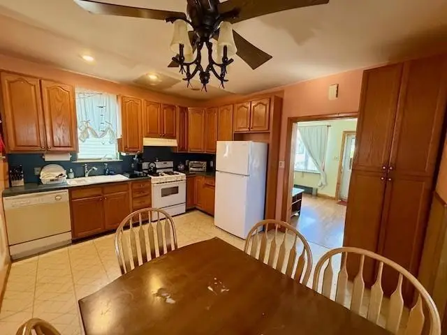 27 Aster Court, Brooklyn, NY 11229 - #3
