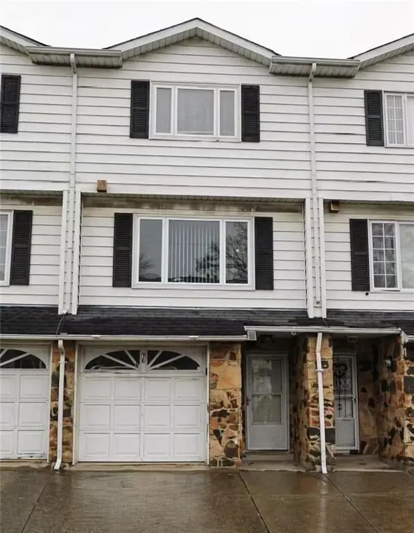 36 Carlyle Green, Staten  Island, NY 10312