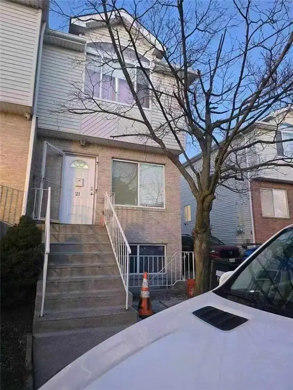 21 Bentley Lane, Staten  Island, NY 10307