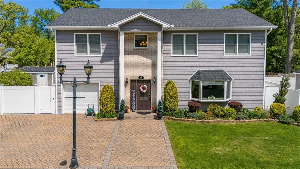 305 Woodvale Avenue, Staten Island, NY 10309 - #1