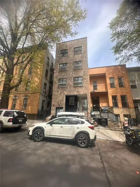 611 53rd Street #4A, Brooklyn, NY 11220