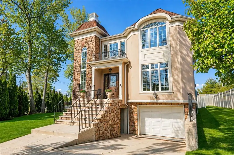 41 St. Edward Lane, Staten Island, NY 10309 - #2