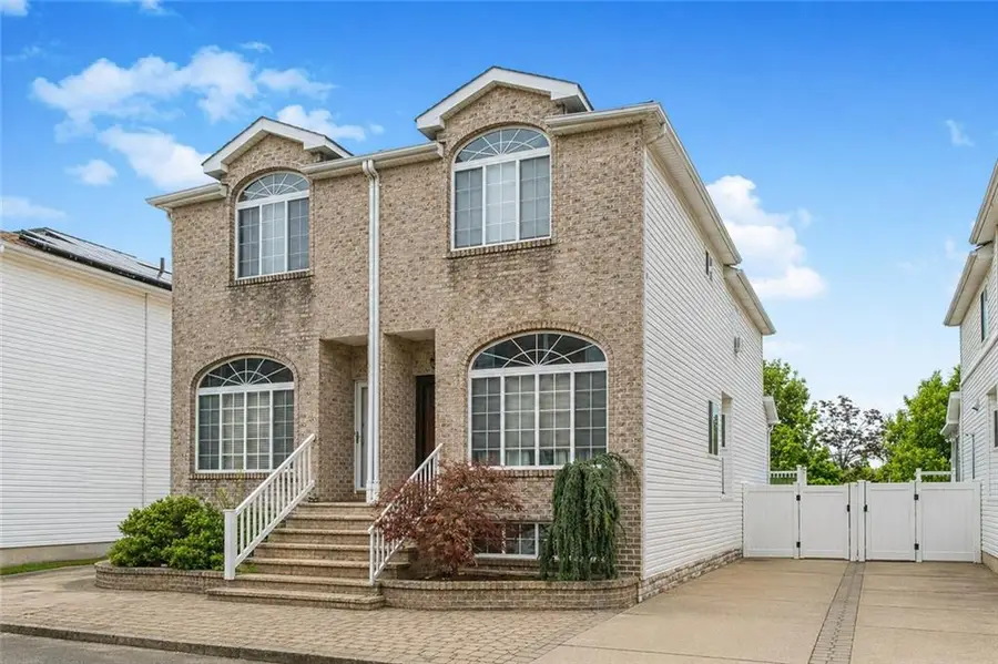 6771 Hylan Boulevard, Staten Island, NY 10309 - #3