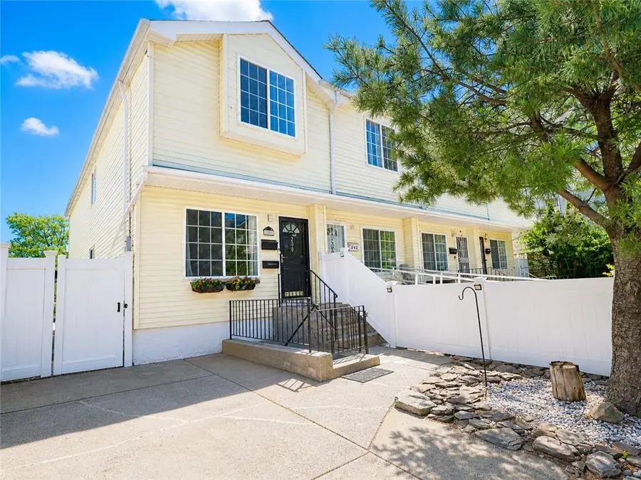 200 Chestnut Avenue, Staten Island, NY 10305 - #3