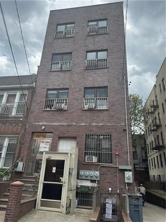916 41st Street, Brooklyn, NY 11219