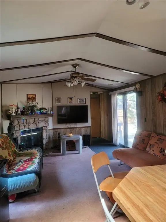 8 Hampshire Street, Loch Sheldrake, NY 12759