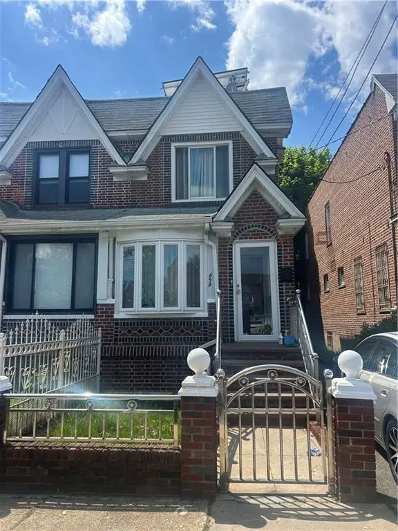494 East 53rd Street, Brooklyn, NY 11203