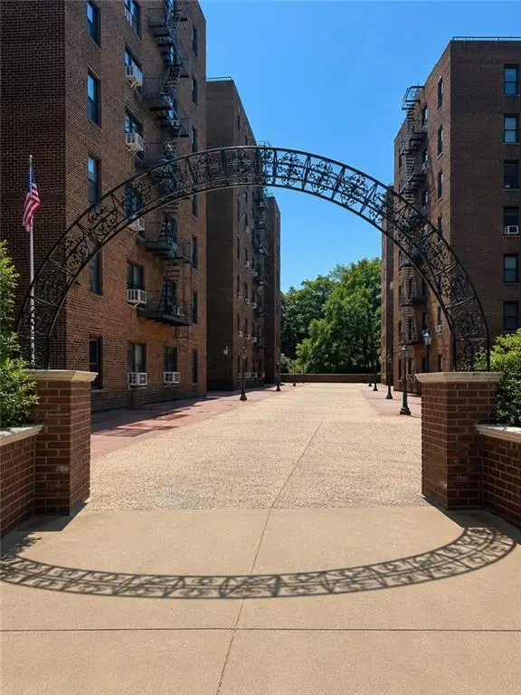 83-75 Woodhaven Boulevard #2H, Woodhaven, NY 11421 - #1
