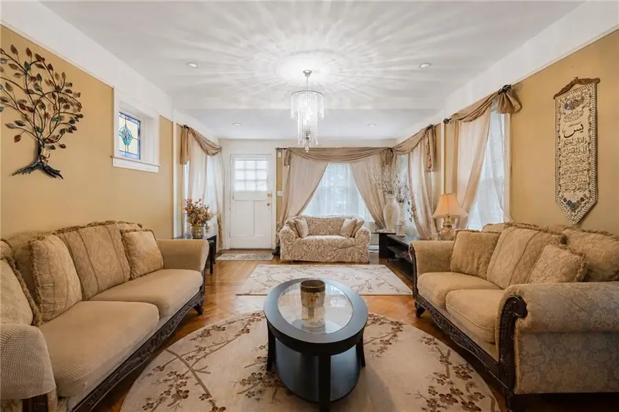 18 Lloyd Court, Brooklyn, NY 11223 - #3