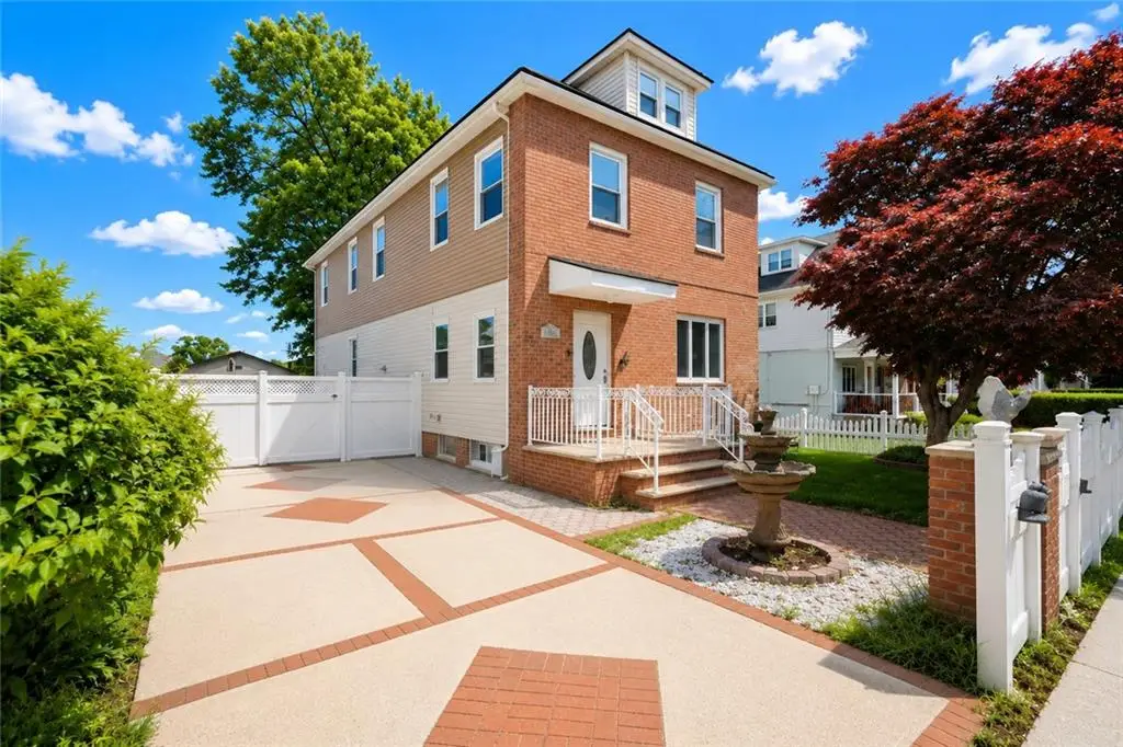 218 3rd Street, Staten Island, NY 10306 - #1