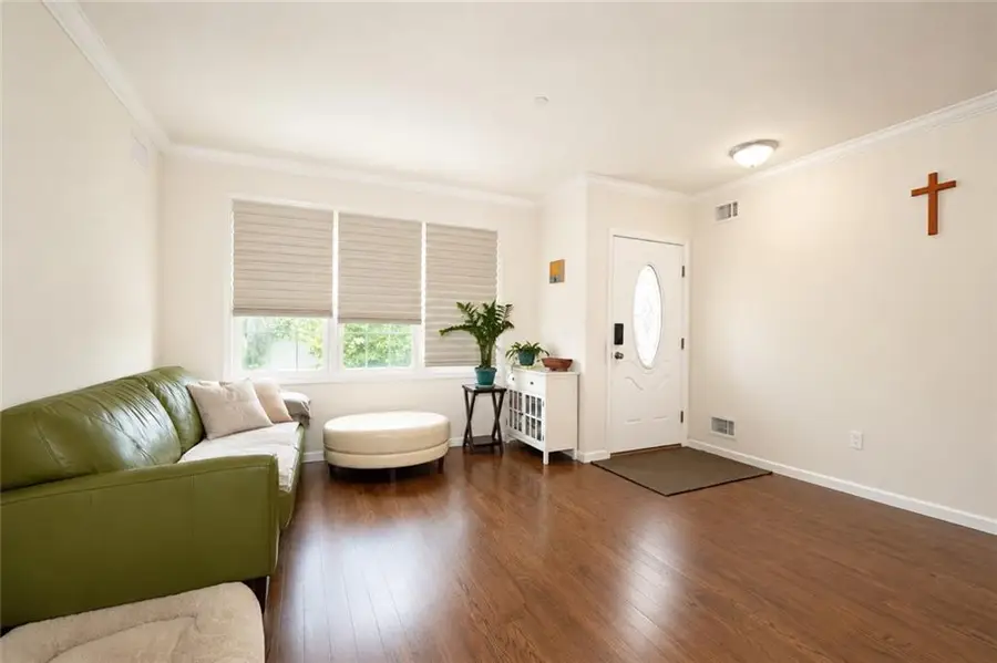 23 Jade Court, Staten Island, NY 10309 - #2
