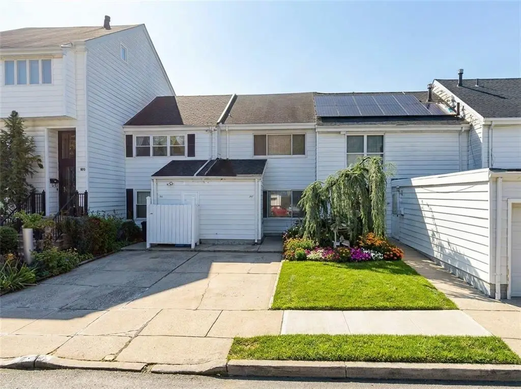 20 Hampton Green #20, Staten Island, NY 10312 - #1