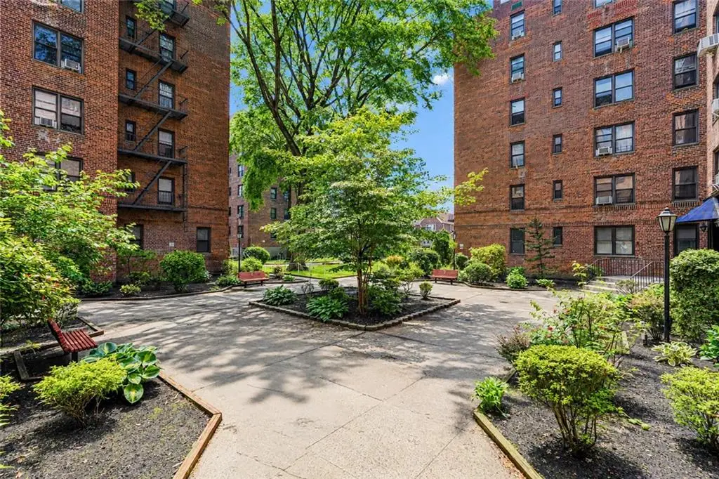 25 Oliver Street #4A, Brooklyn, NY 11209 - #1