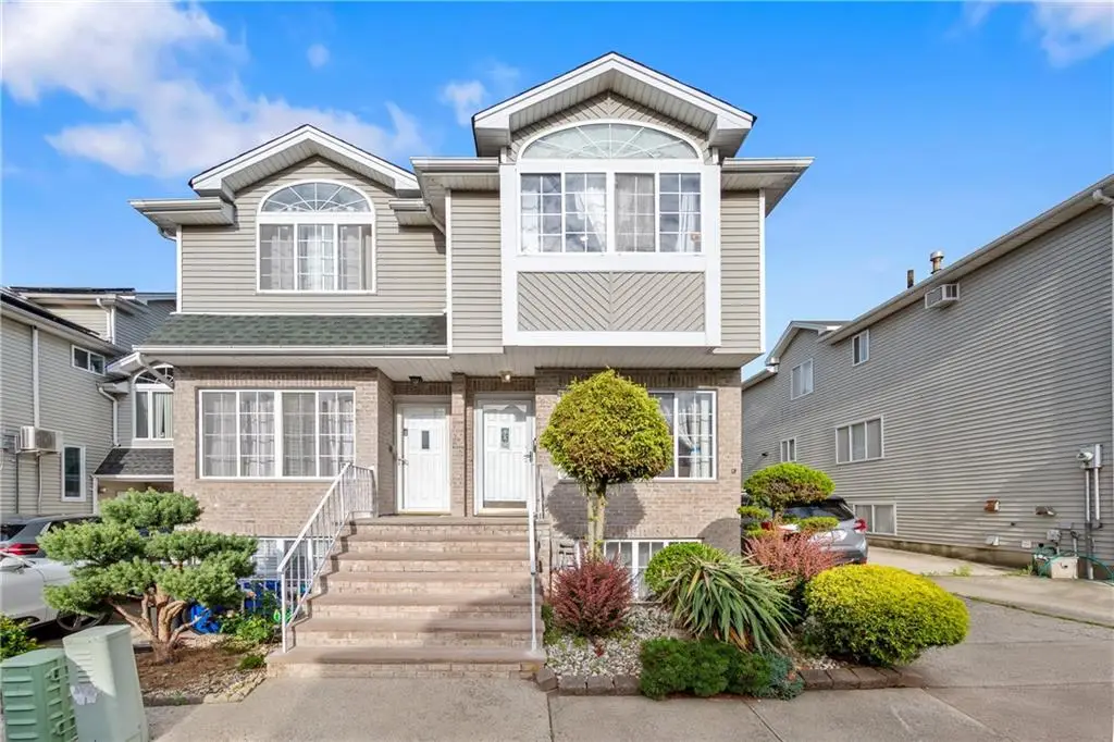 29 Latourette Lane, Staten Island, NY 10314 - #1