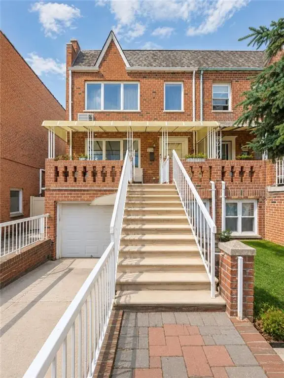2704 Avenue Z, Brooklyn, NY 11235
