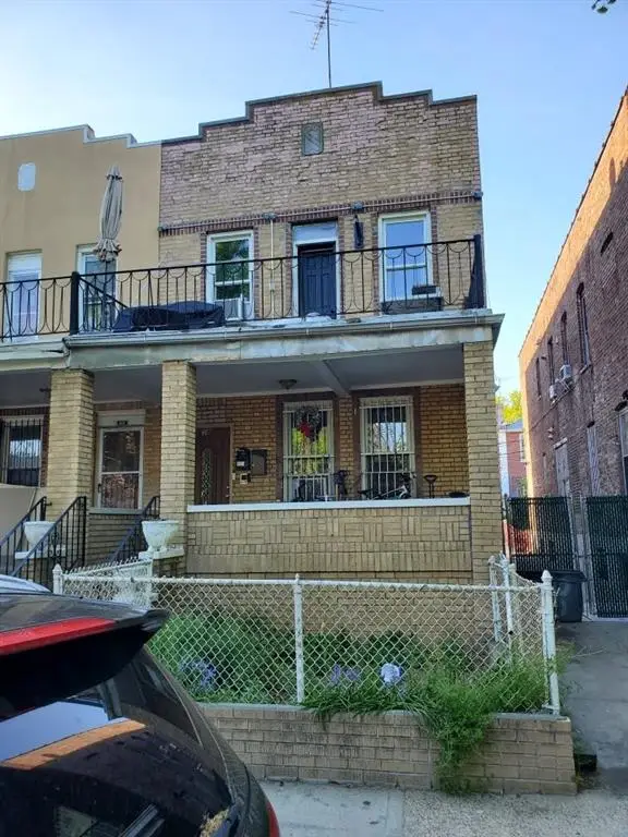 58 Louisa Street, Brooklyn, NY 11218