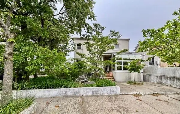5100 Oceanview Avenue, Brooklyn, NY 11224