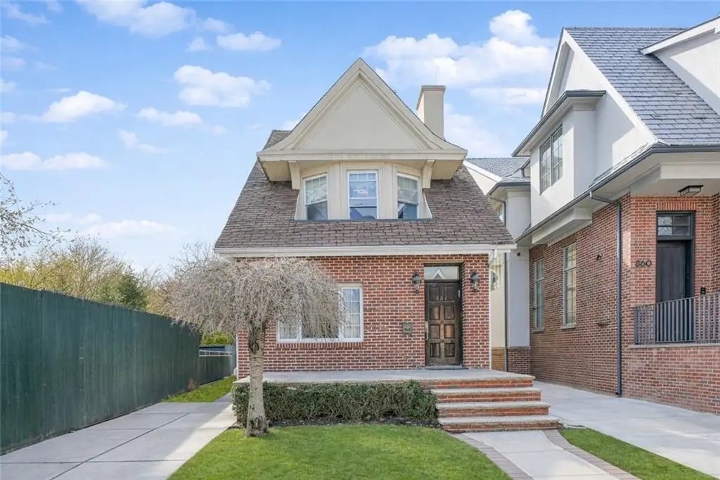 862 East 10th Street, Brooklyn, NY 11230 - #1