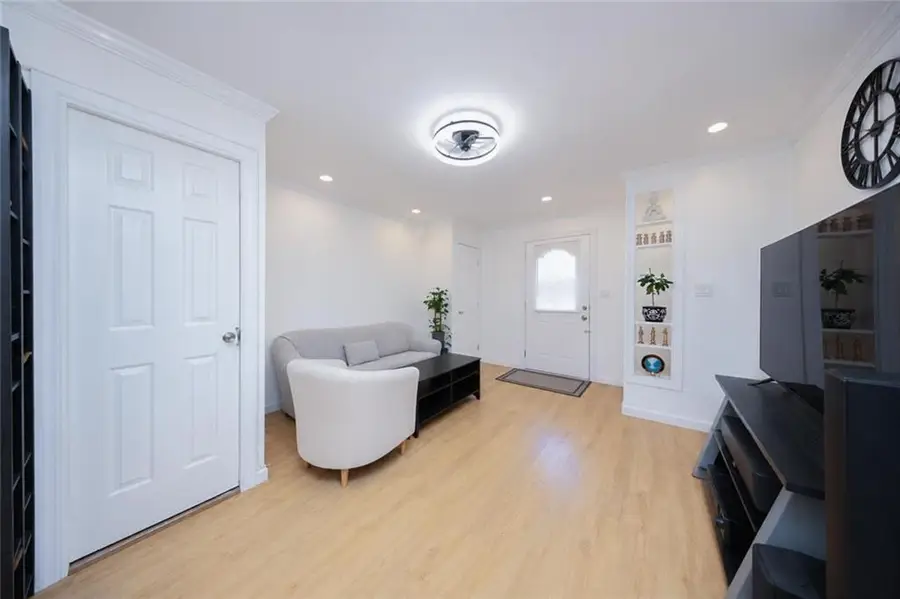 37 Yale Street, Staten Island, NY 10303 - #3